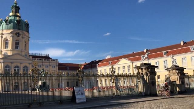 Walking around Schloss Charlottenburg in Berlin |Ana kaye Meyer (Anas Vlog ) смотреть онлайн