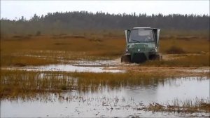 Самодельный гусеничный вездеход(прет по болоту)