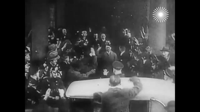 Адольф Гитлер не умер в 1945. Об этом свидетельствуют рассекреченные документы ФБР смотреть онлайн