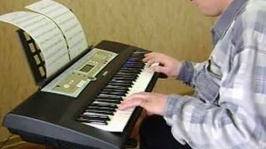YAMAHA PSR R 200.AVI