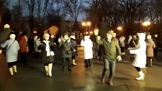Я кохала тебе,я кохала!!!Народные танцы,парк Горького,Харьков!!! смотреть онлайн