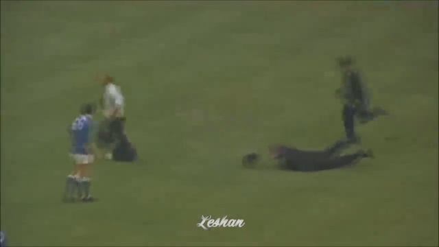 Most Funny/Craziest Pitch Invaders of All Time .2018. смотреть онлайн
