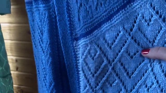 Тот самый вязаный длинный жилет, который на год опередил подиумный аналог от люксового бренда смотреть онлайн