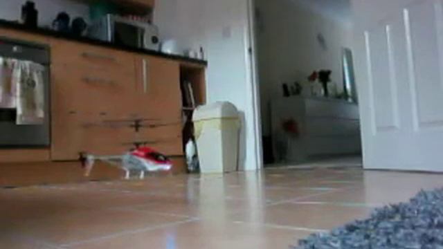 Syma S032 rc heli slow motion 240fps 320x240 - filmed with Canon S100 - NO2 смотреть онлайн