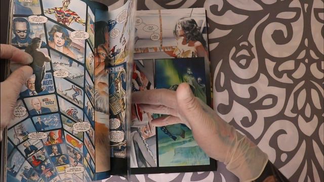 MIRÁ éste COMIC! Kingdom Come | ECC Deluxe смотреть онлайн