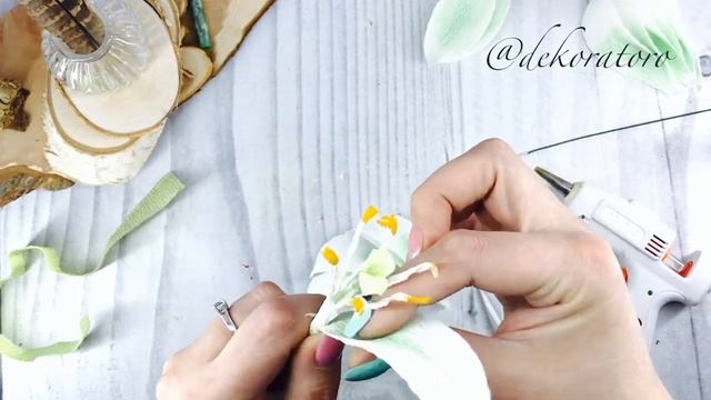 Самая простая лилия из гофрированной бумаги /мастер класс лилия/ DekoratoroDIY смотреть онлайн