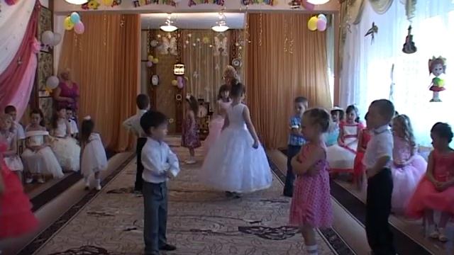 "Подружились" танец с малышами смотреть онлайн