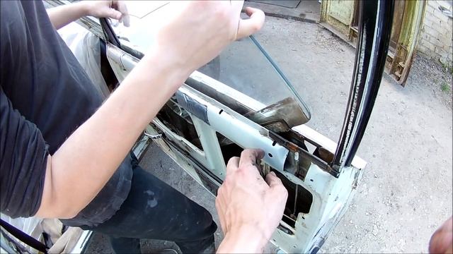 КАК СНЯТЬ ПЕРЕДНЕЕ БОКОВОЕ СТЕКЛО НА ВАЗ 2107, 2105, 2104 смотреть онлайн