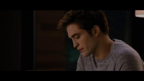 Джейк бросает миску в Розали