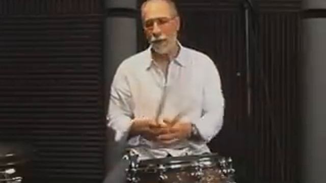 Dom Famularo Demonstrates the Moeller Technique смотреть онлайн