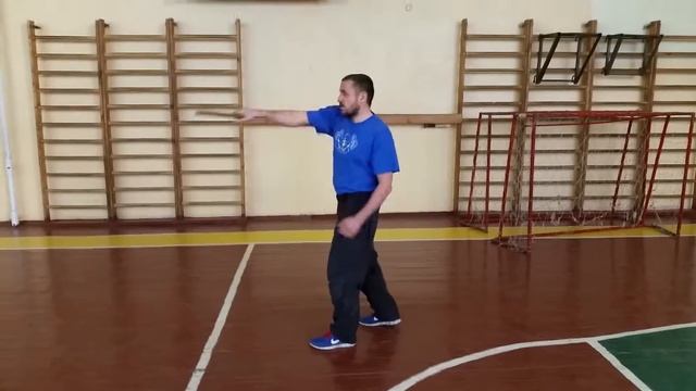 удар молота