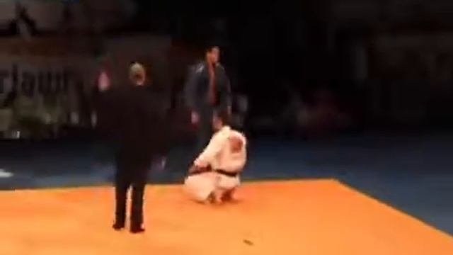 JUDO 2009 World Championships: Srdan Mrvaljevic (MNE) - Ole Bischof (GER) смотреть онлайн