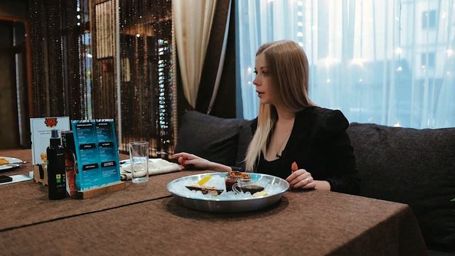 КРИТИК В ГОРОДЕ #4 | ОБЗОР SEA FOOD "УСТРИЦА" ЕДА И ТАНЦЫ | ТАМБОВ смотреть онлайн