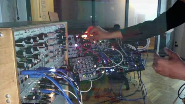 Self-Oscillating Noisemaker - Ray Poon's Live смотреть онлайн