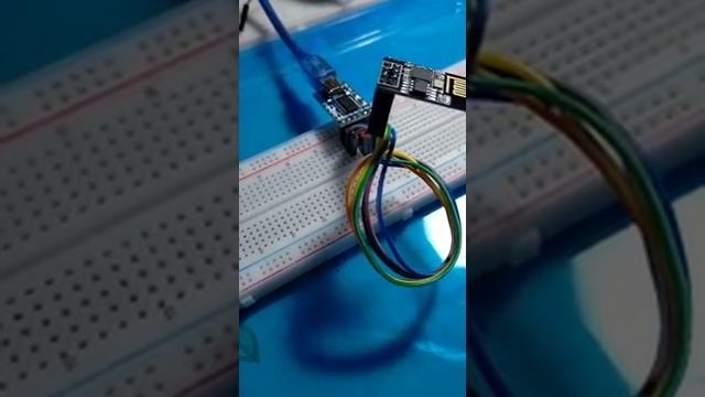 Programming ESP-01 (ESP8266) using FTDI programmer смотреть онлайн