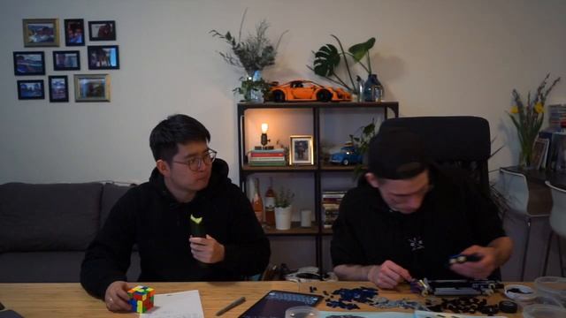 RUBIK'S CUBE VS LEGO: WHO'S FASTER? смотреть онлайн