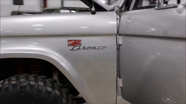 1968 Ford Bronco silver смотреть онлайн