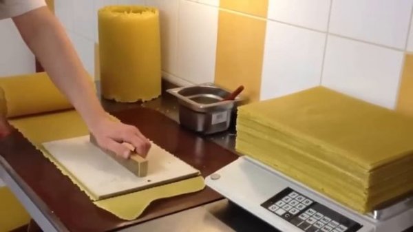 Изготовление вощины на станке дома