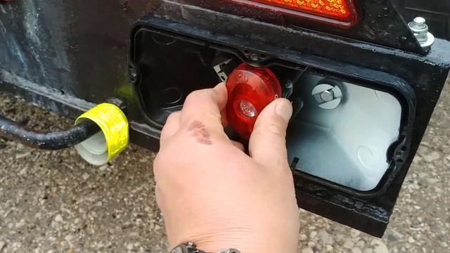 Фонари на прицеп!!!Хорошая идея при их поломки!!! смотреть онлайн