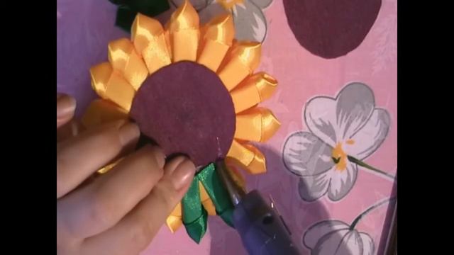 Подсолнухи канзаши . Цветы канзаши. // Flowers kanzashi. Sunflowers kanzashi. смотреть онлайн