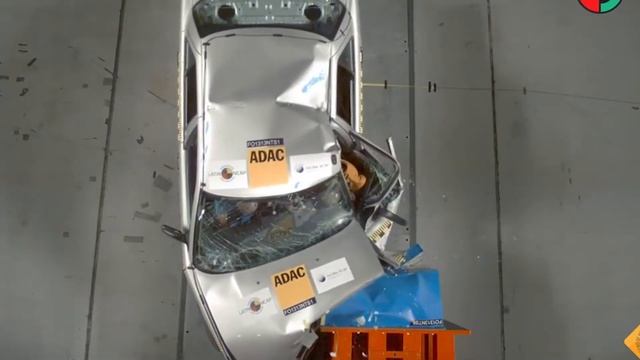 1994 Nissan Sentra B13 Crash Test смотреть онлайн