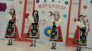 Болгарская песня - «Заигра са хоро» Народного вокального ансамбля «Чървена китка»