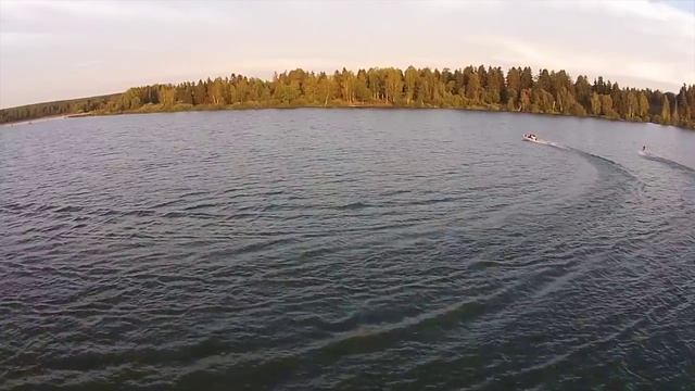 Солнечногорск Вейкбординг на озере Сенеж с высоты птичьего полёта смотреть онлайн