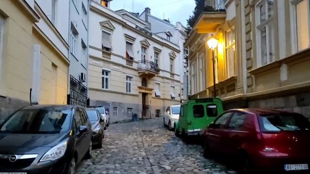 Прогулка по одному из старейших районов Белграда... смотреть онлайн