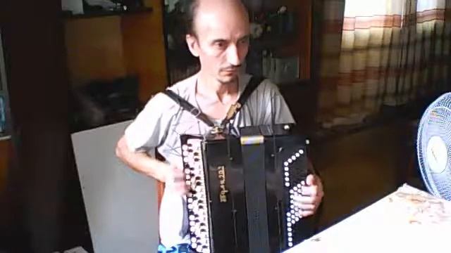 Миллион алых роз смотреть онлайн