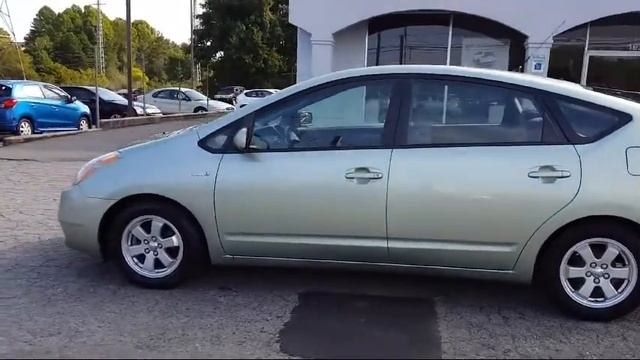 2006 Toyota Prius смотреть онлайн