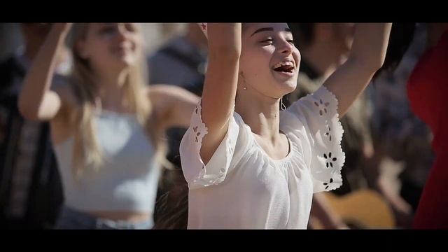 Самое креативное поздравление учителя с Днём рождения смотреть онлайн