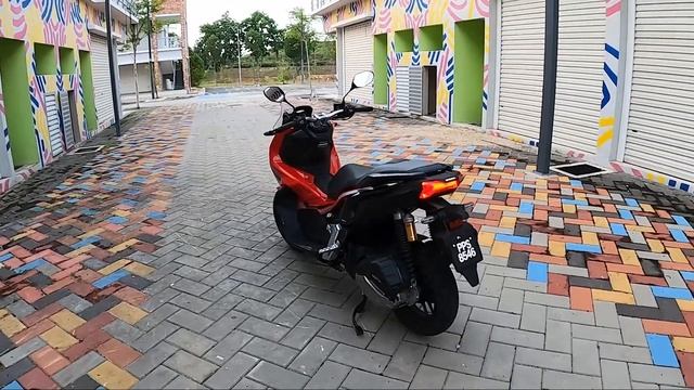 Honda ADV 150 - Motor 2 Alam? смотреть онлайн