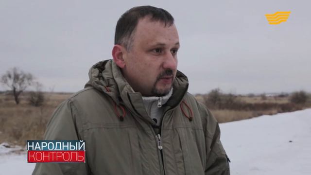 Семья из 4 человек едва не разбилась из-за резкого обрыва на дороге смотреть онлайн