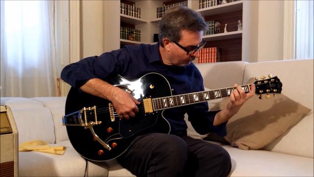 Gretsch White Falcon I G 7593 vs Eko Orion vs Washburn J9 Washington vs Hofner 457 SE2 смотреть онлайн