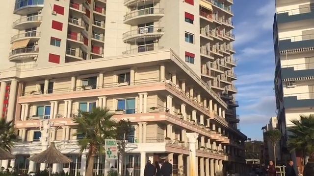 Hotel Kamelia смотреть онлайн