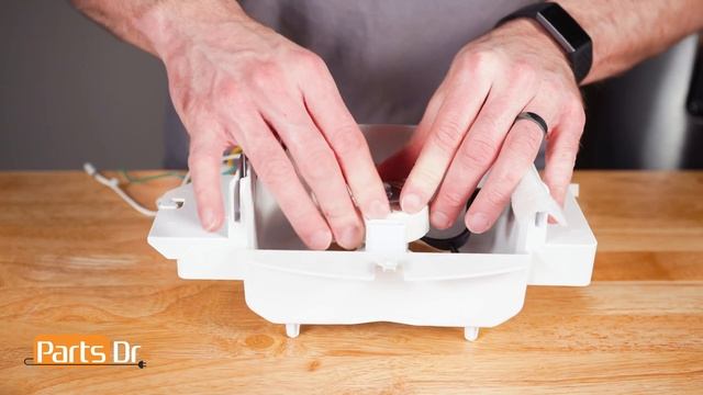 How to replace Freezer Evaporator Fan Motor part # W11224591 on your Whirlpool Refrigerator смотреть онлайн