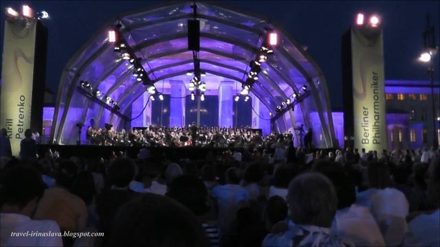 БЕТХОВЕН у Бранденбургских Ворот смотреть онлайн