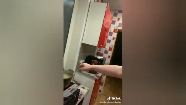 Руслан Гительман и Катя ,Батя,Иришка,БезумныйПаша,Саня Бык, Монгол смотреть онлайн