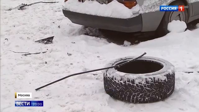 Автомобиль взлетел и приземлился на другие машины на автостоянке смотреть онлайн