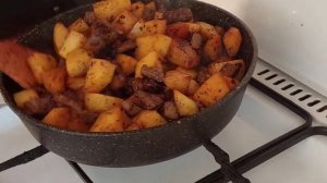 как пожарить  правильно картошку с печенью. самый вкусный рецепт