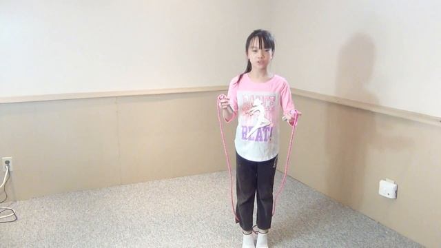 How to Jump Rope (Skip Rope) for beginners - Easy to Learn смотреть онлайн