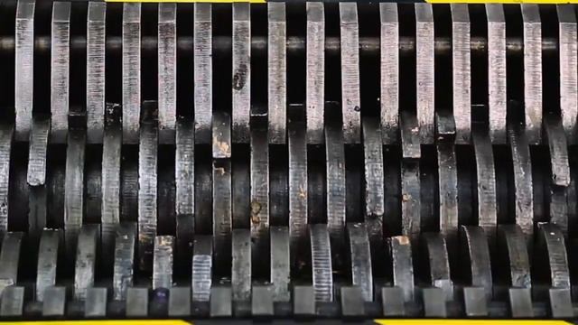 Промышленный мини шредер измельчает предметы смотреть онлайн