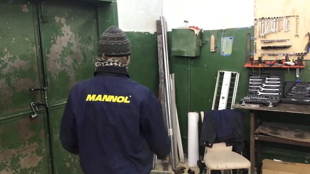 Добыча огня, целая комната ремней и странный рычаг смотреть онлайн