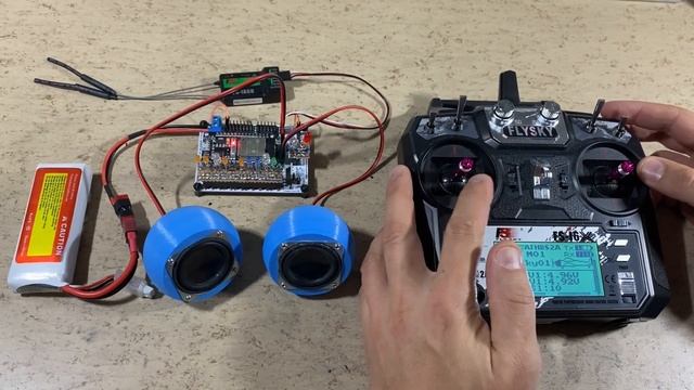 The Best Engine Sound & Light Controller For RC Crawlers & Trucks! смотреть онлайн