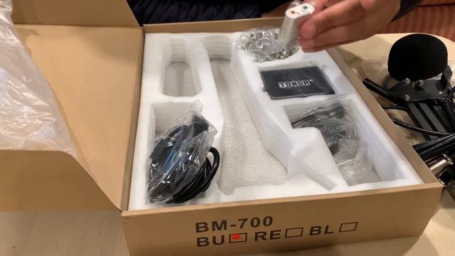 TONOR XLR Condenser Microphone Kit Unboxing and Review смотреть онлайн
