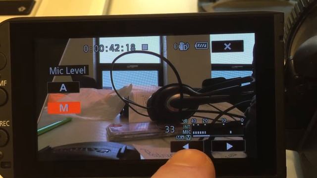 audio instellen op Canon Legria HF G40 voor externe microfoon смотреть онлайн