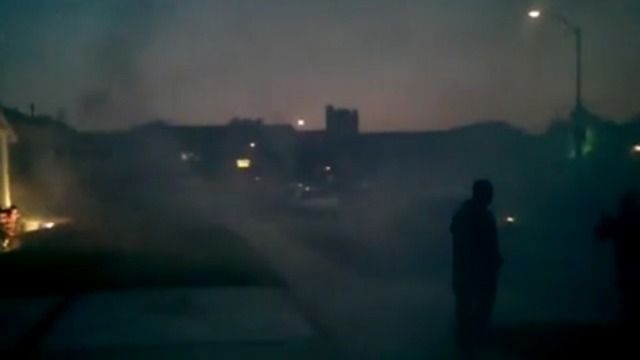 Фейерверк взорвался прямо на земле смотреть онлайн