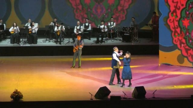 Башаро́в Марат и Наиля Фатехо́ва - Marat Basharov - Mos(t) Kreml- Ufa - Kazan смотреть онлайн
