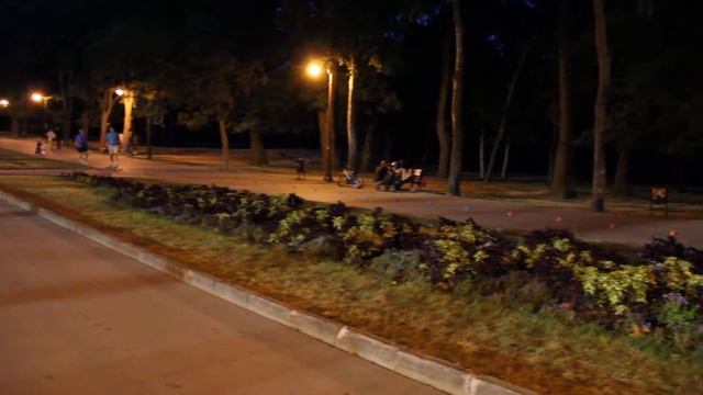 Болгария, Варна, Приморский парк вечером (2) смотреть онлайн