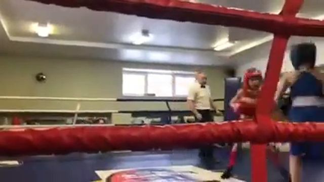 Открытый ринг по боксу Василий Серебряков(красный) 1 раунд. Победа 13.01.19 смотреть онлайн